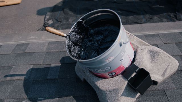 Pail Anchor Complete (with 1 Trowel Cup & 1 Tool Cup)